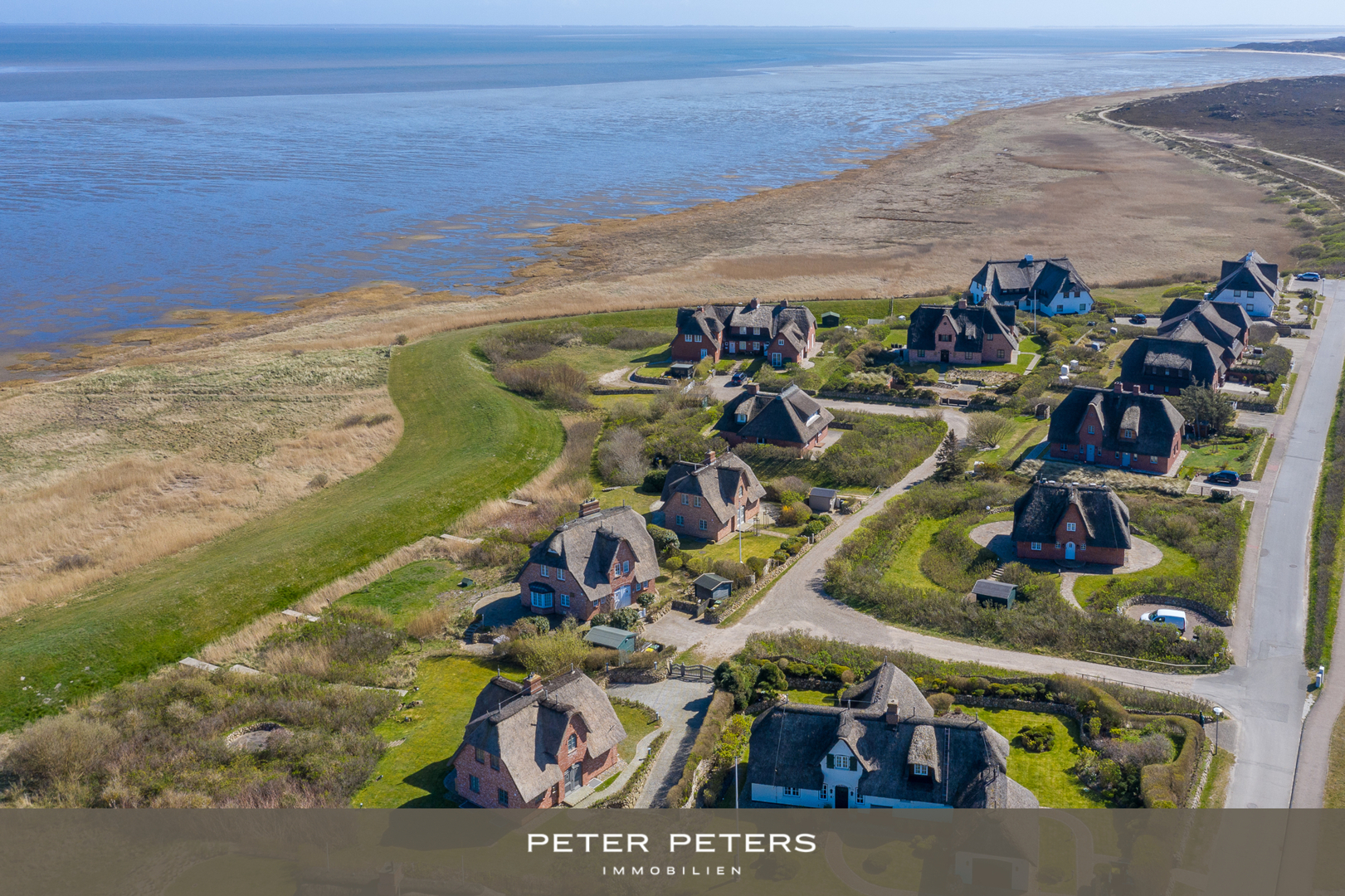 Seltenes Juwel mit Blick auf das Rantumer Wattenmeer - Schöne Doppelhaushälfte unter Reet