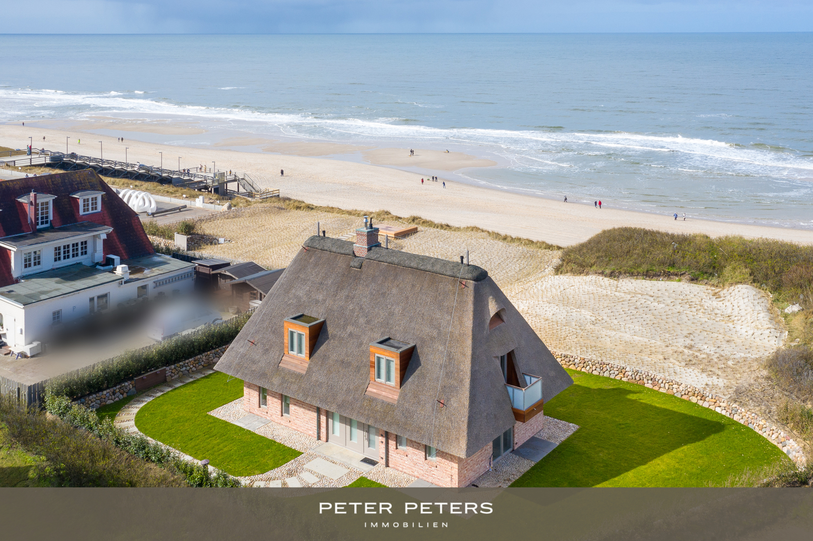 Neubau - Einzelhaus unter Reet direkt hinter dem Kliff mit Meerblick