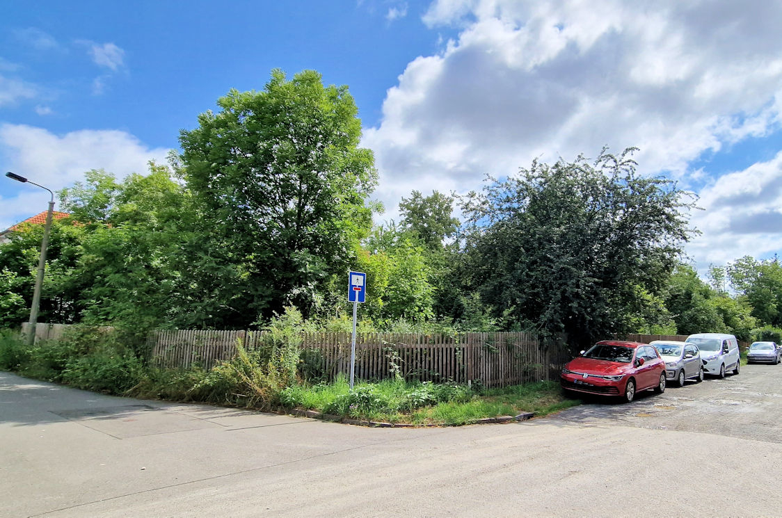 Tolles Grundstück in ruhiger Lage für variable Wohnbebauung !