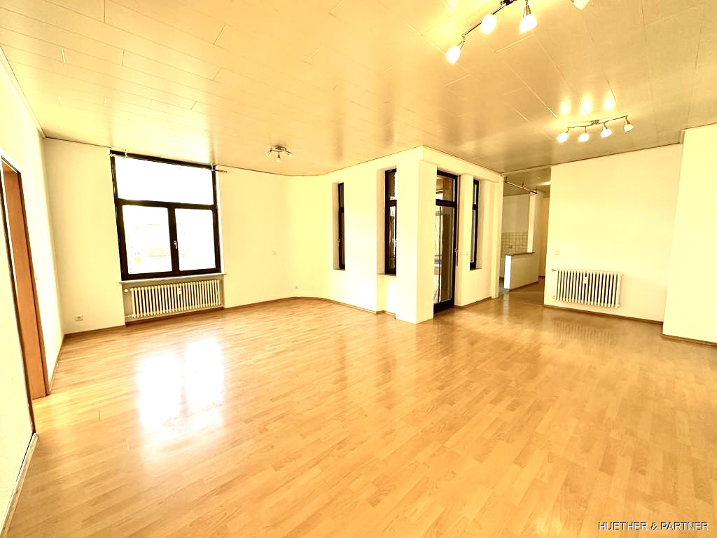 Attraktive 4-Zimmer-Wohnung in TOP-LAGE von Saarbrücken