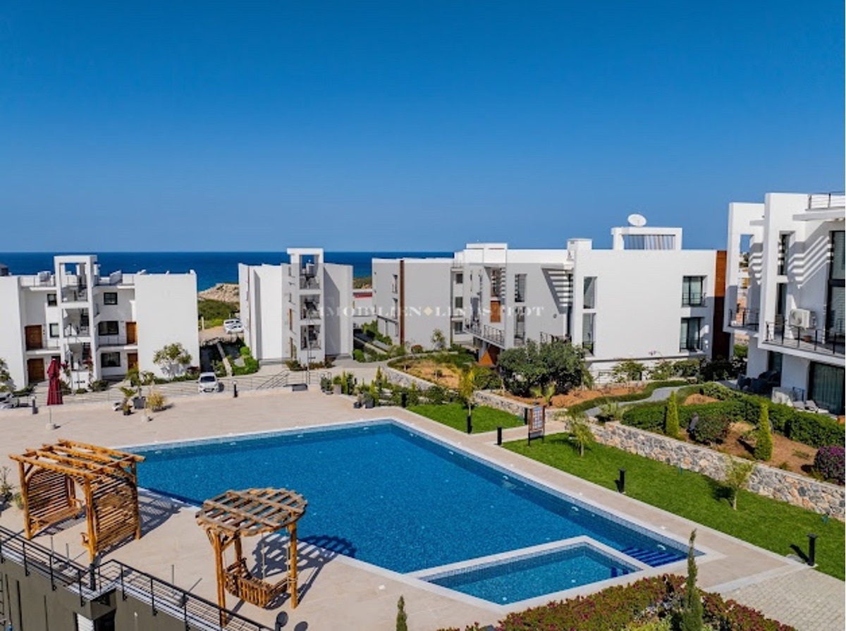 immobilien-lindstedt.de / NORDZYPERN! BEZUGSFERTIG MIT POOL UND STRAND!