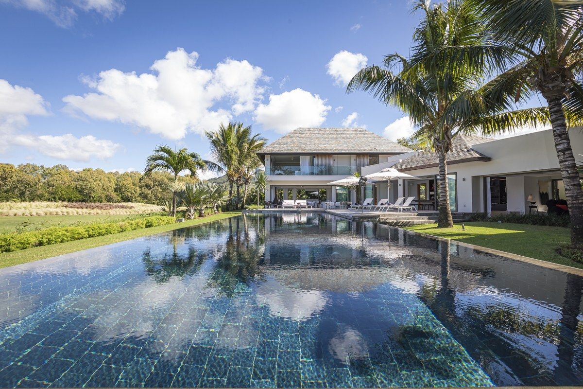 Eine prächtige Villa mit 550 qm Wfl , direkt am Golfplatz