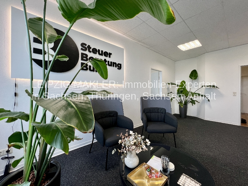 Frisch sanierte Büroräume mit Empfangsbereich, Lagerräumen und vielen Parkplätzen in der Maximiliallee 13 in Leipzig-Nord