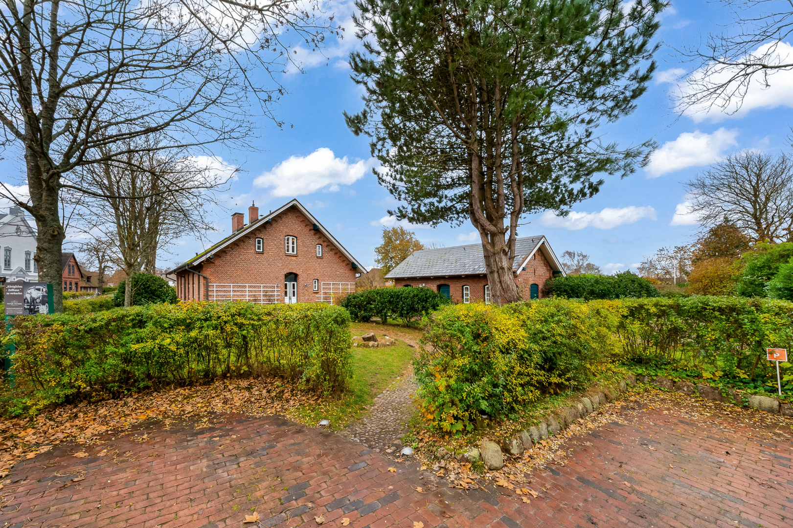 Königliches Zollhaus mit exklusivem Gästehaus im Herzen von Keitum