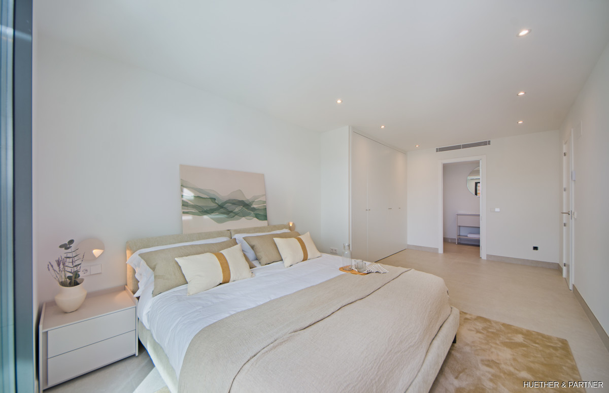 Neubau Penthouse mit großer Terrasse und Gemeinschaftspool