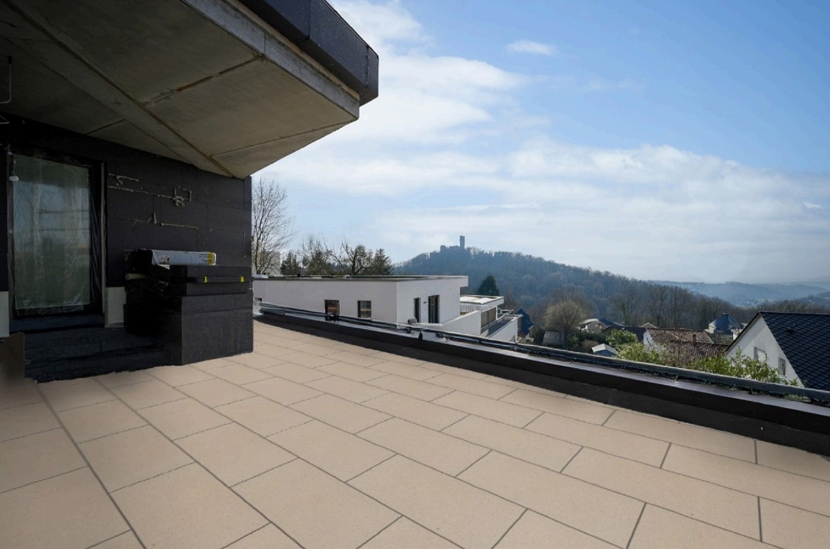 PENTHOUSE DER SUPERLATIVE MIT BLICK AUF DIE BURGRUINE KÖNIGSTEIN