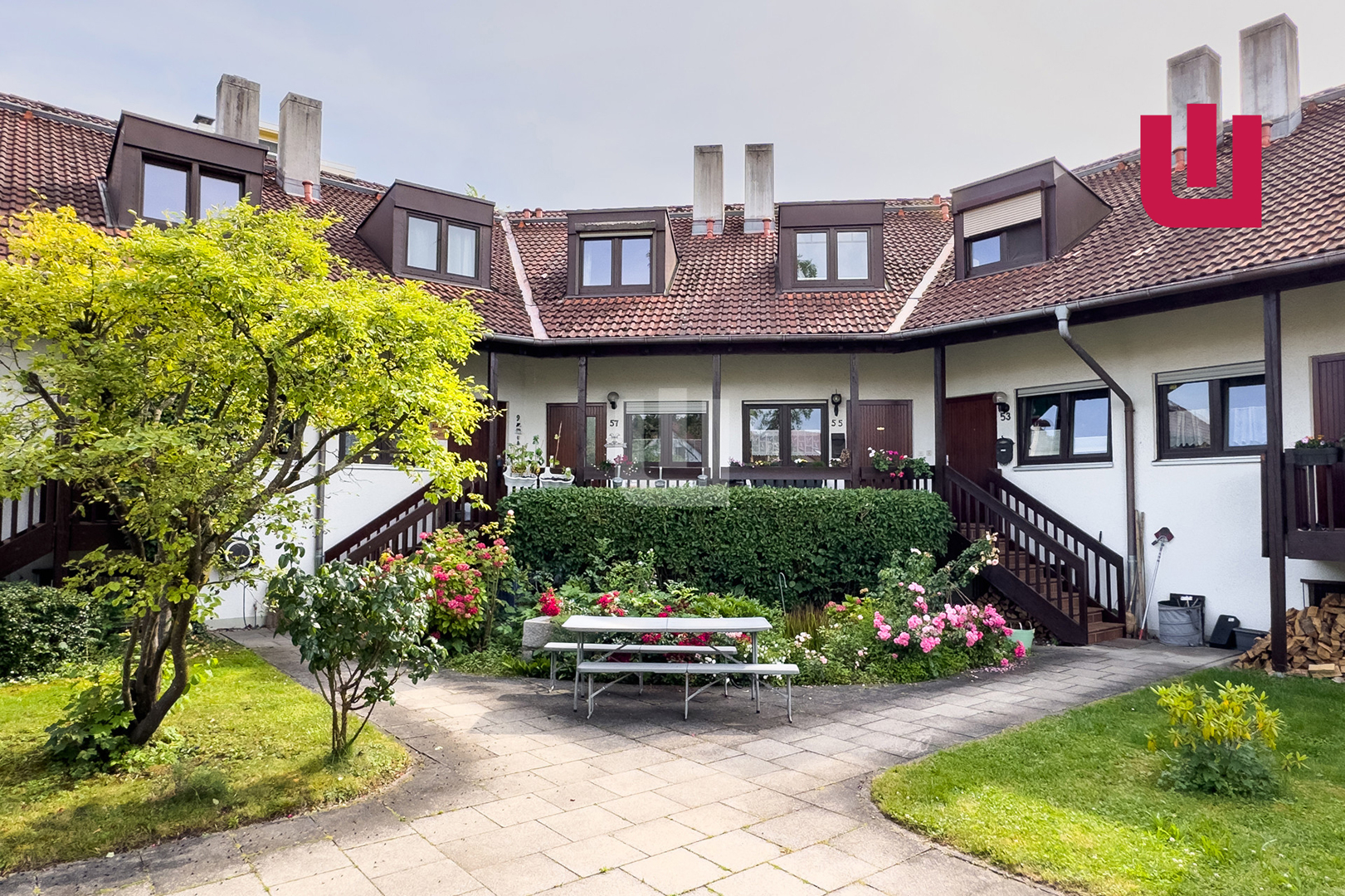 WINDISCH IMMOBILIEN - Gemütliche 4-Zi. Maisonette-Wohnung zentral in Gröbenzell am Gröbenbach