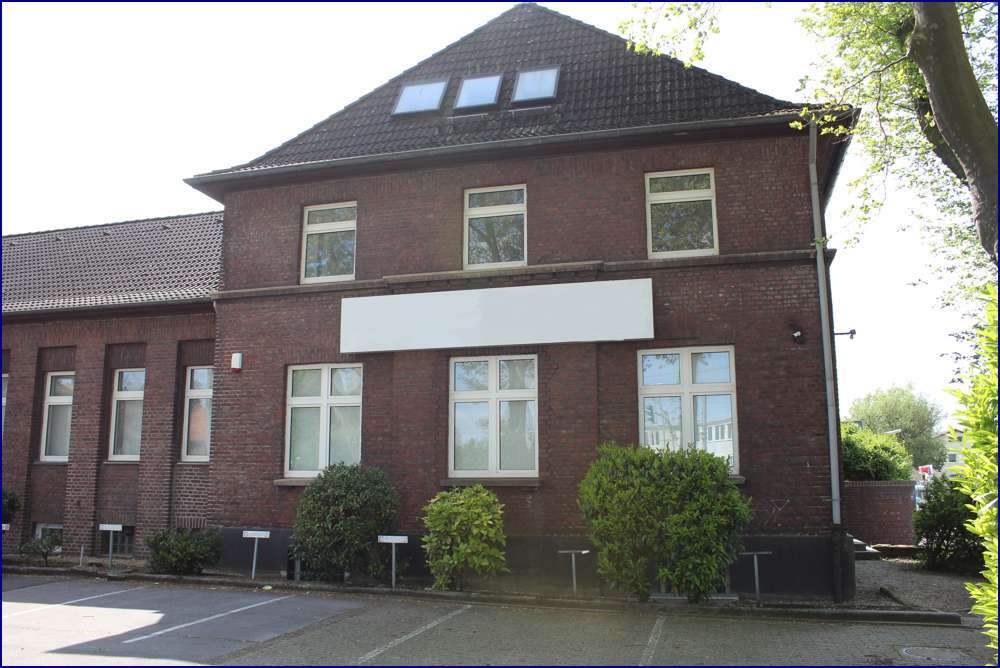 Wohn- und Geschäftstraum in Bochum- WattenscheidPotenzial für Neubau für ca 1600-1800 m²