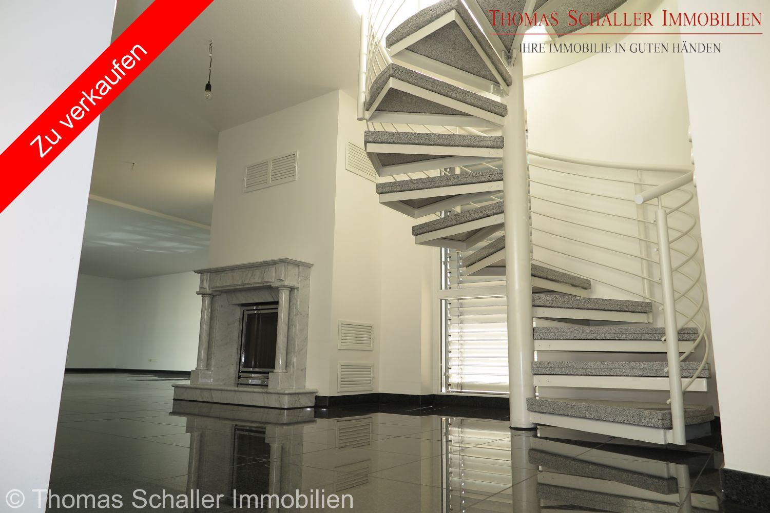 Luxus auf zwei Ebenen – Penthouse mit 4,5 Zimmern, Dachterrasse & Wintergarten