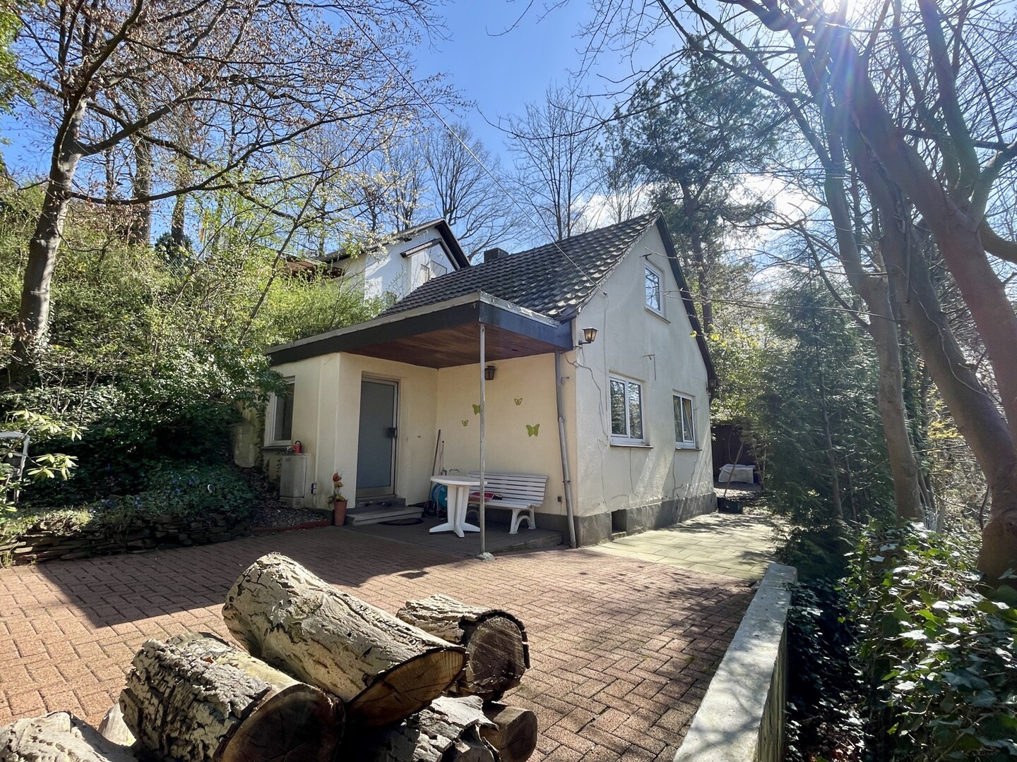 Tolle Lage direkt an der Fulda: Sanierungsobjekt in Bergshausen! KEINE KÄUFERPROVISION