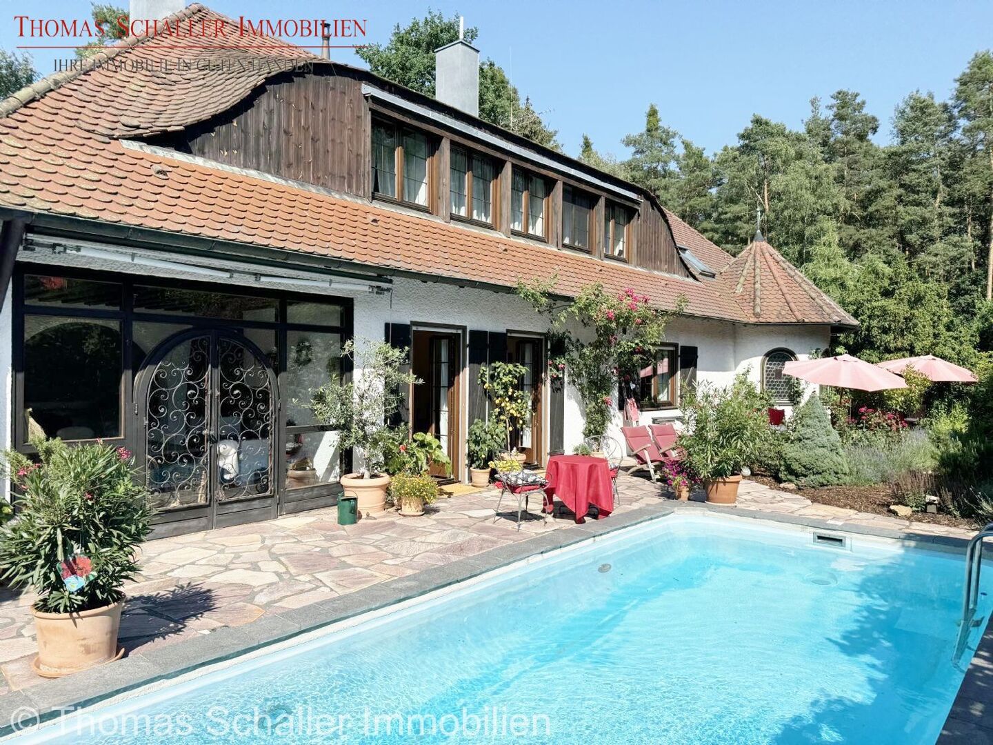 Exklusive Villa mit großzügigem Garten, Pool und Sauna in Schwabach-Wolkersdorf