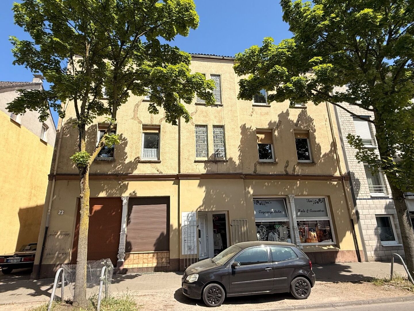 Wohn- und Gewerbeensemble in Gelsenkirchen-Resse – 5 Wohneinheiten, 2 Praxen, Lagerhalle!