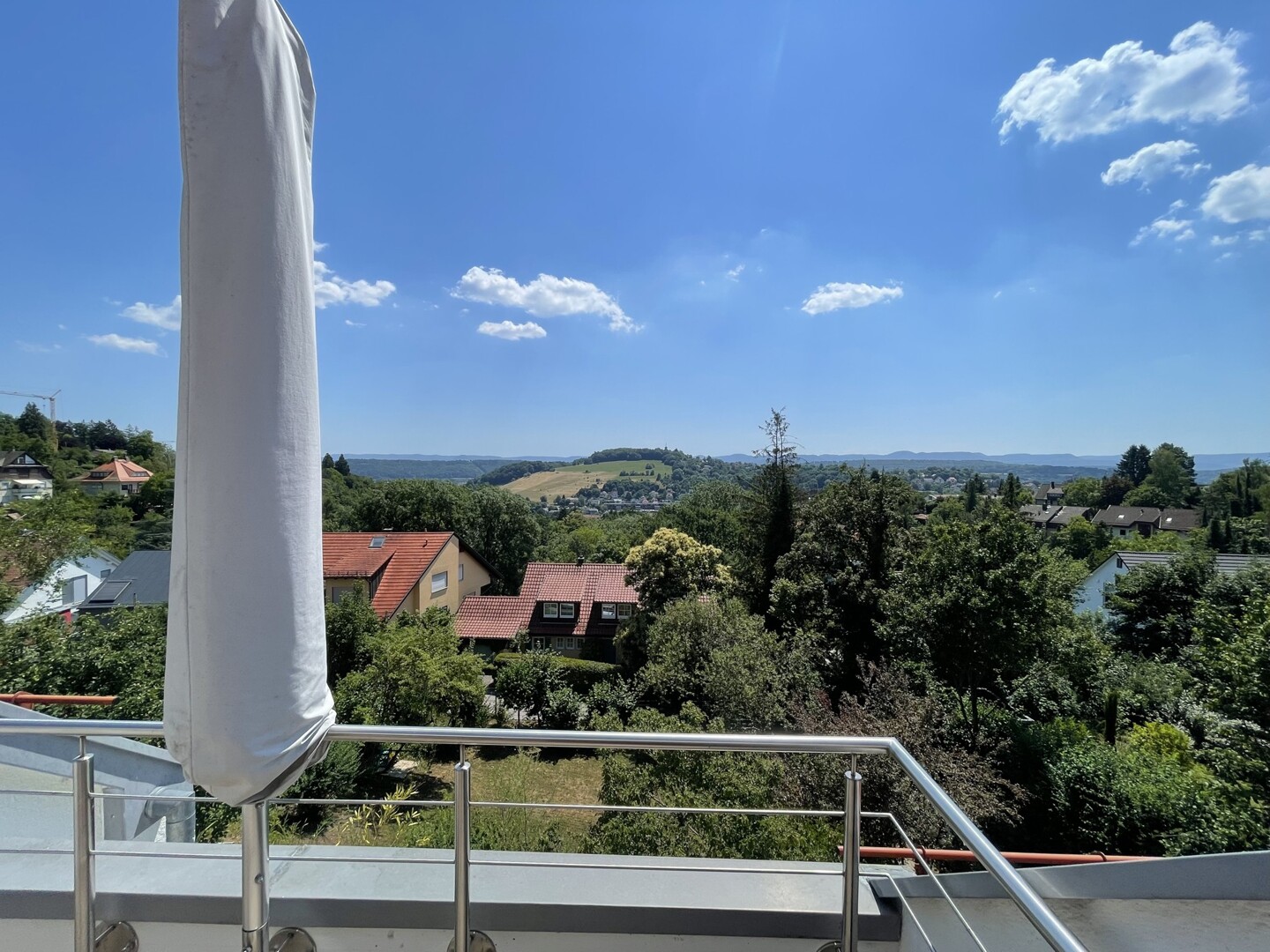 Stilvolles Wohnen über den Dächern von Tübingen – Maisonette mit Aussicht & Charme