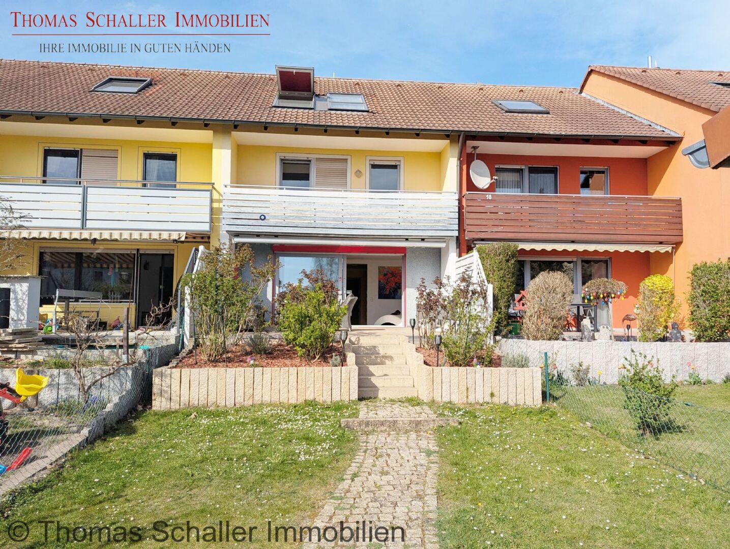 Gepflegtes Reihenmittelhaus in ruhiger Lage von Neumarkt-Woffenbach