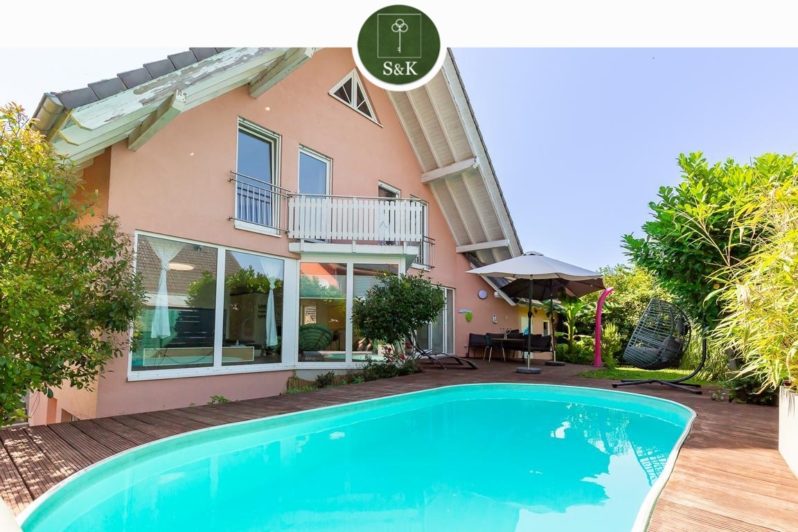 großzügiges Einfamilienhaus mit Einliegerwohnung & Pool