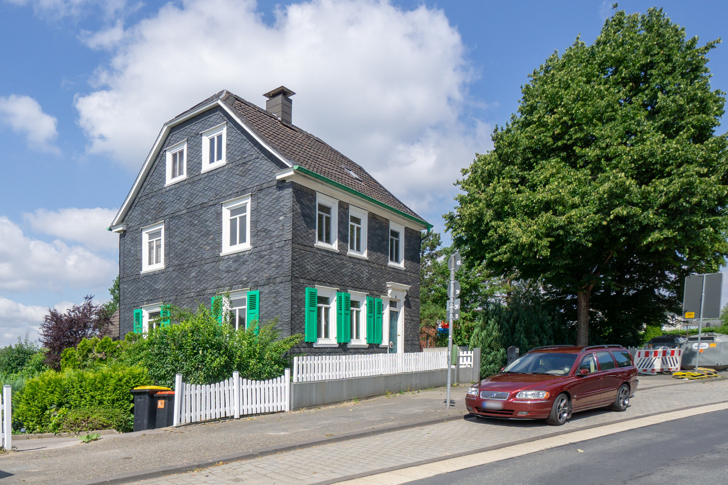 PROVISIONSFREI für den Käufer!!
Großzügiges Einfamilienhaus auf phantastischem Sonnengrundstück in Güldenwerth