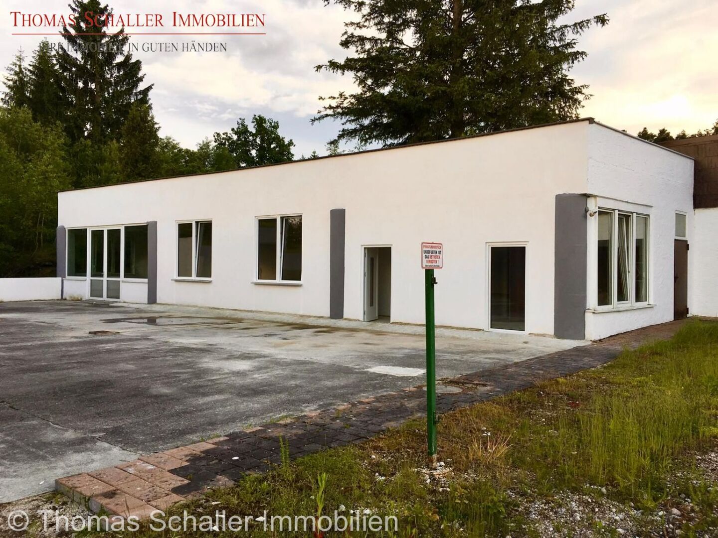 Ehemalige Lagerhalle mit gen. Umbau zu 2 DHH in ruhiger Lage