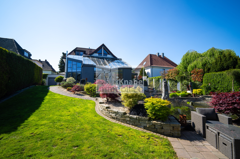 Sonnenverwöhnte Architektur trifft exklusiven Wohnkomfort!