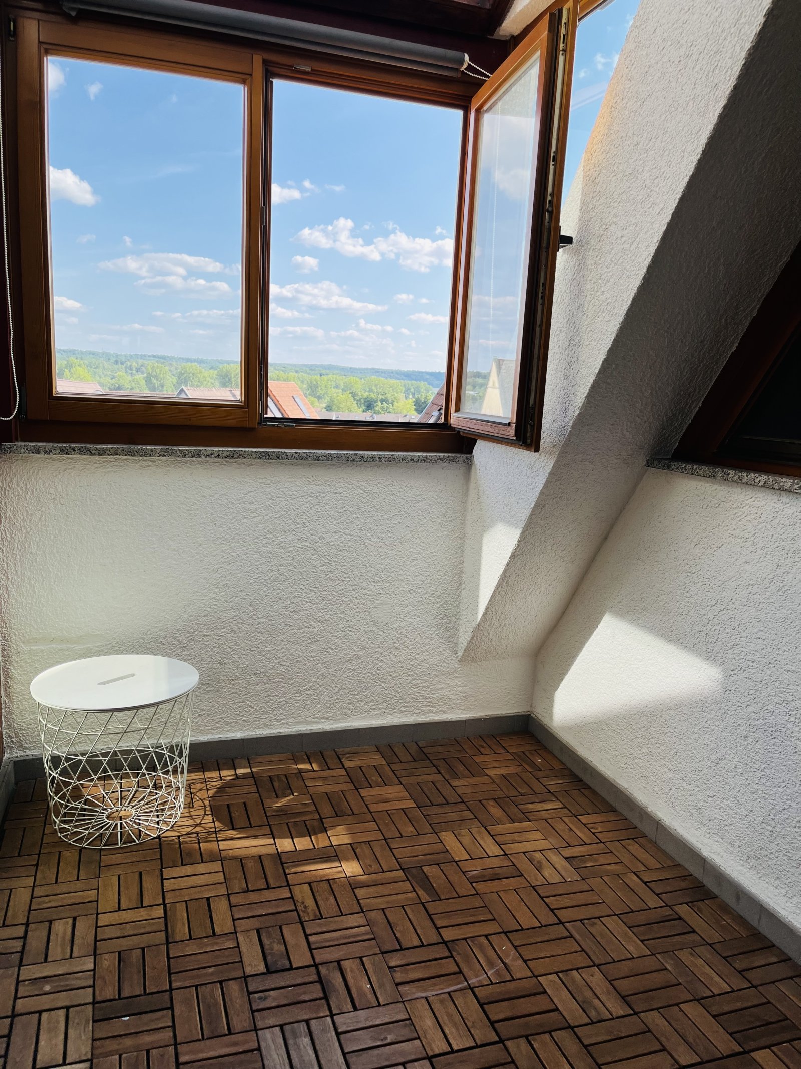 Ehningen: 3,5 Zi.-Maisonettewohnung in zentraler Lage