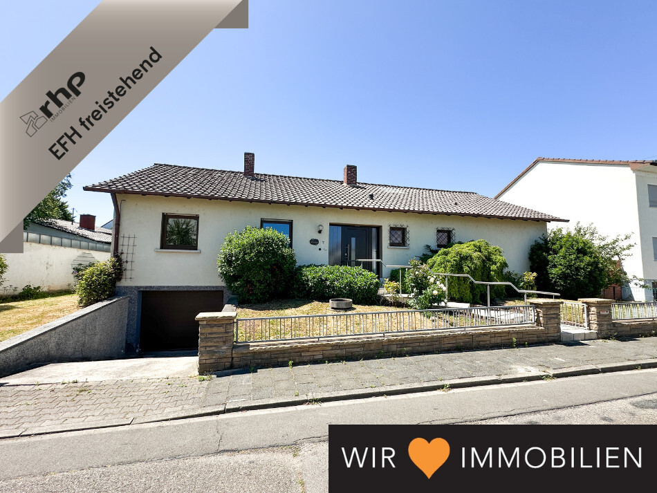 Freistehender Bungalow mit großem Grundstück