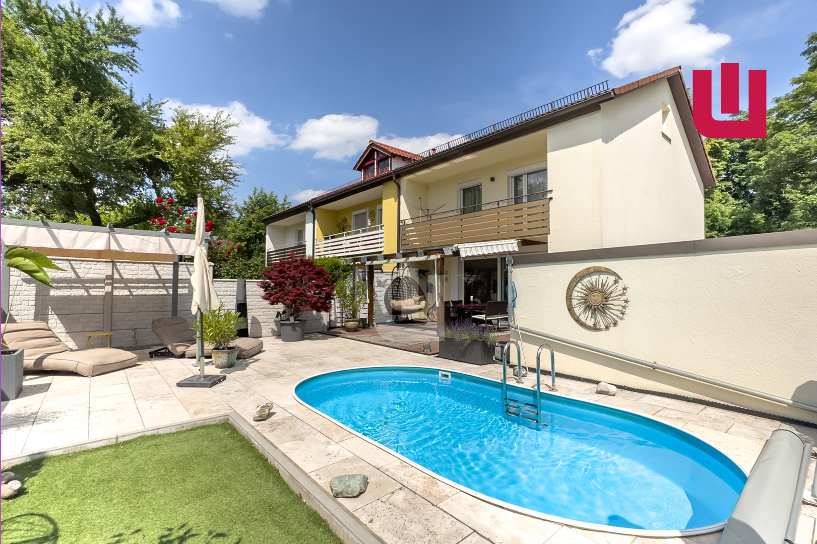 WINDISCH - Saniertes REH mit geh. Ausstattung und Wellnessbereich zentral & ruhig in Eichenau