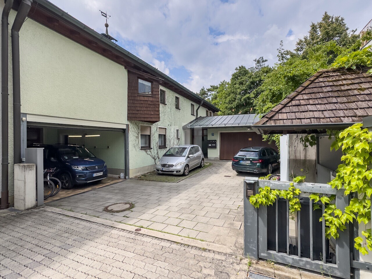 WINDISCH IMMOBILIEN – Gewerbeimmobilie mit vier Büros und einer Wohnung - ideal für den Mittelstand