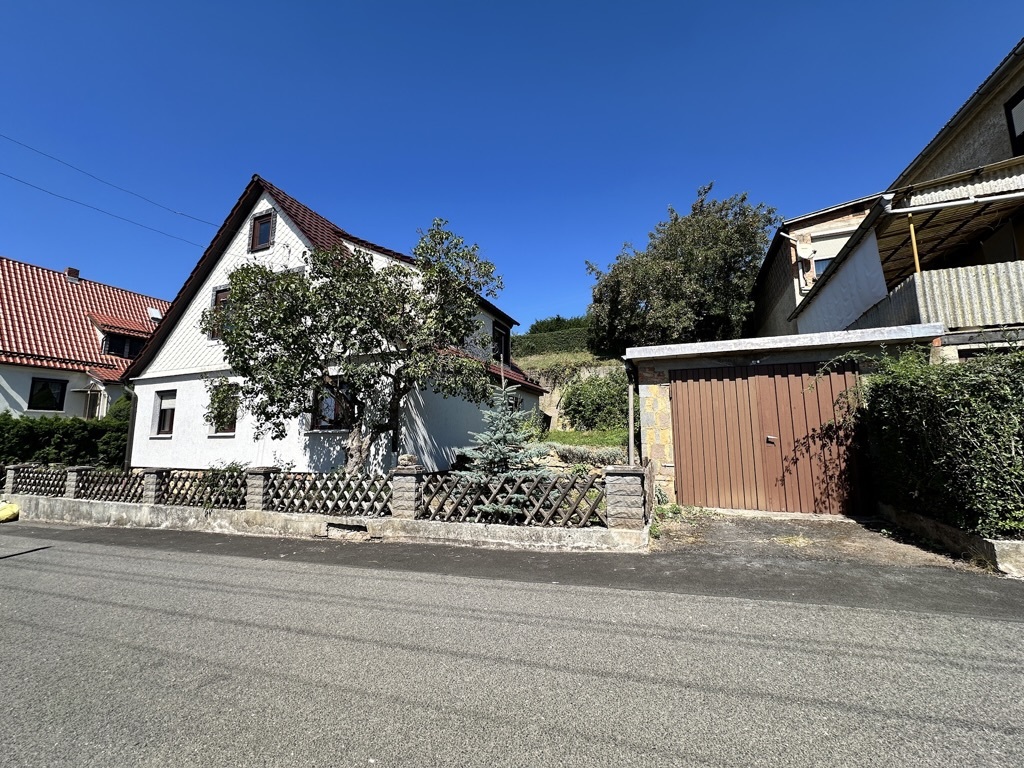 Über den Dächern von Trusetal ! Einfamilienhaus sucht Familie !