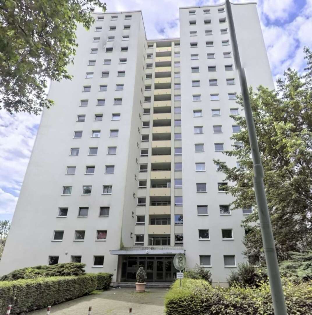 WRS Immobilien - käuferprovisionsfreie - 5,07 % Kapitalanlage  2 Zimmer Wohnung -  wird gerade komplett saniert