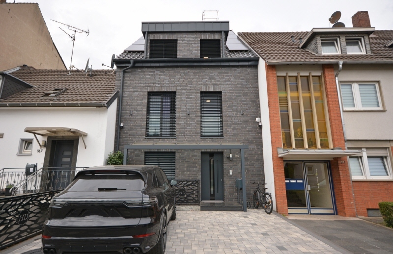 Moderne, luxeriöse 4-Zimmer-Maisonette-Wohnung für den gehobenen Anspruch!