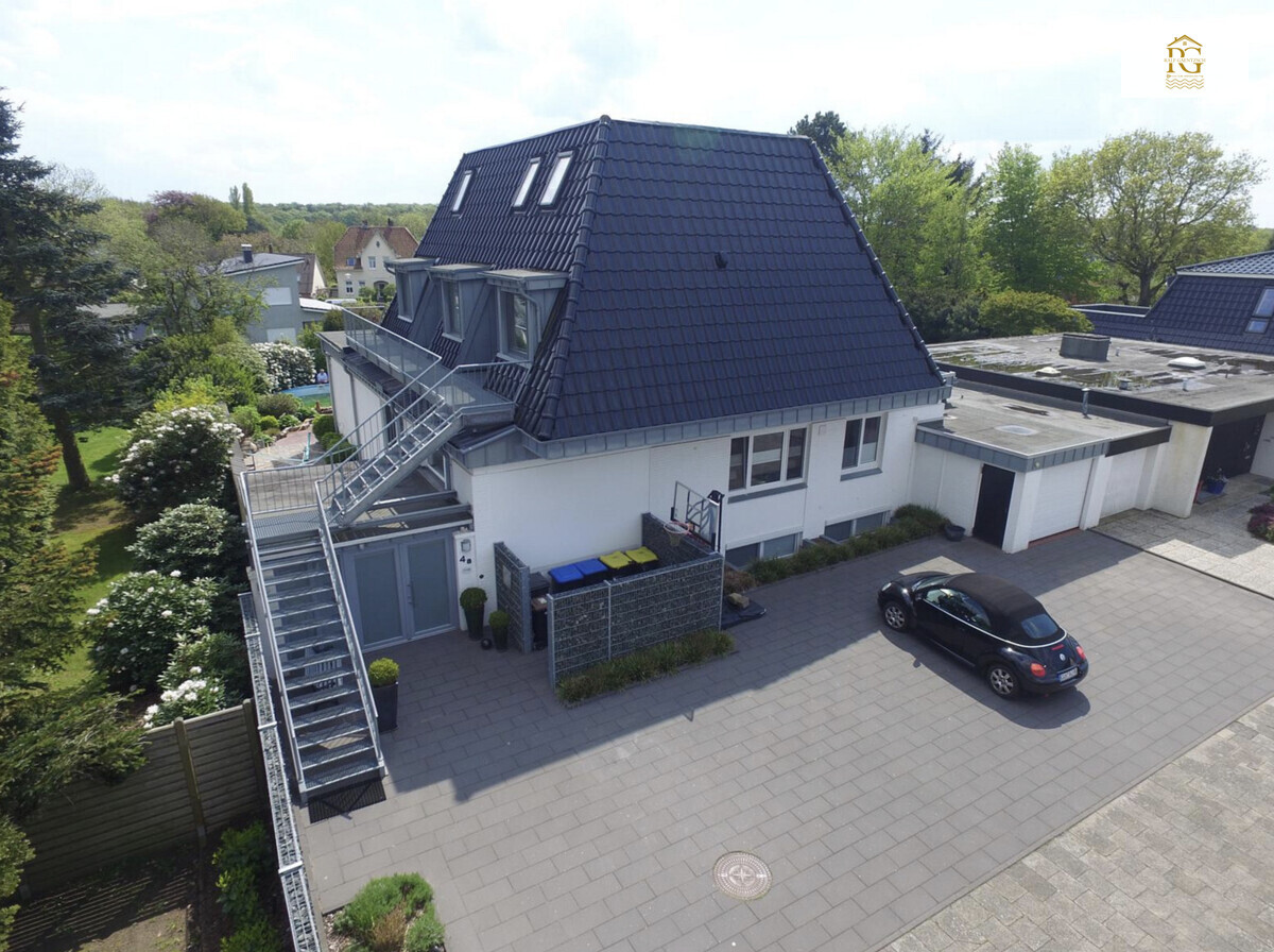 Architektenhaus TOP modernisiert mit drei zusätzlichen Wohnungen in Strandnähe