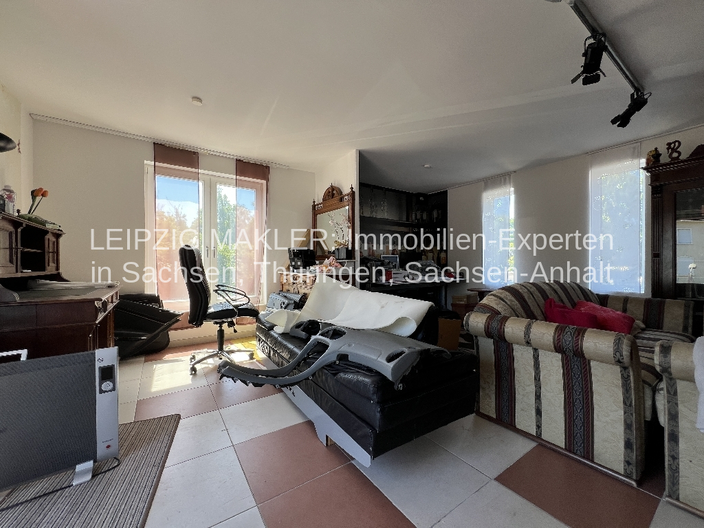 ZU VERMIETEN: Werkstatthalle/Lagerhalle/Autohaus in Leipzig OT Engelsdorf (Komplett oder Teilflächen)