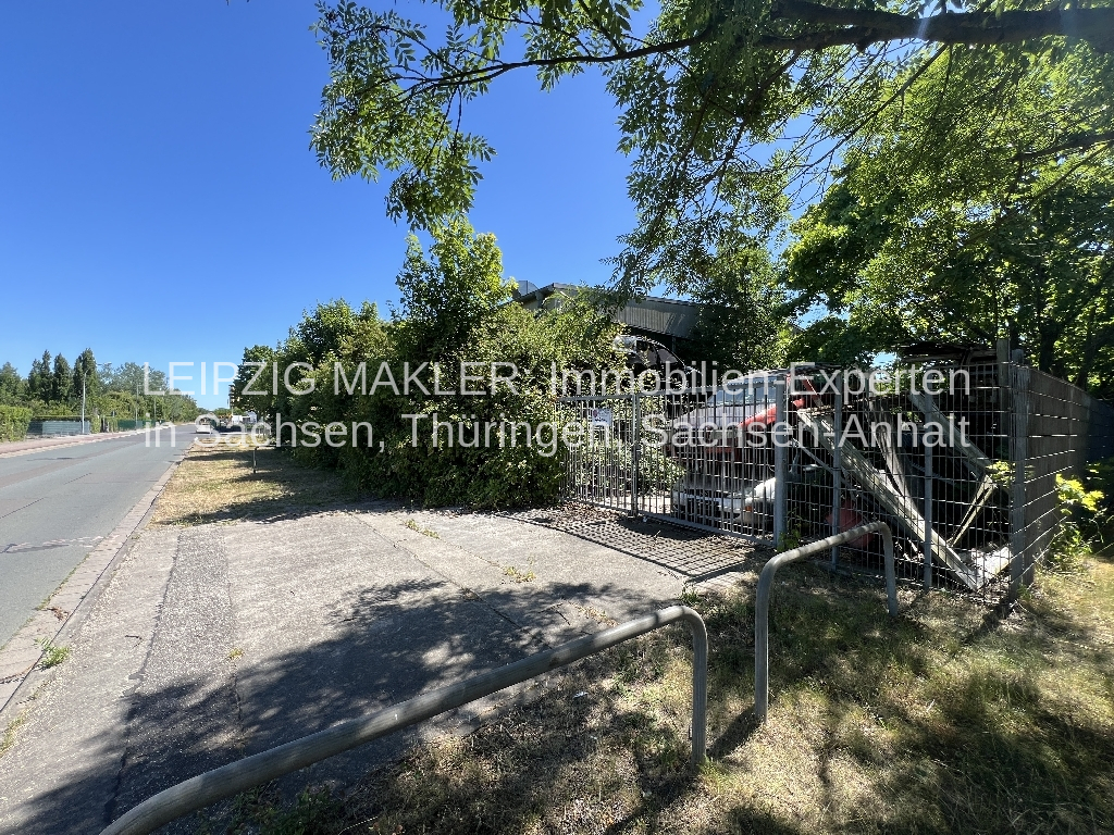 ZU VERMIETEN: Werkstatthalle/Lagerhalle/Autohaus in Leipzig OT Engelsdorf (Komplett oder Teilflächen)