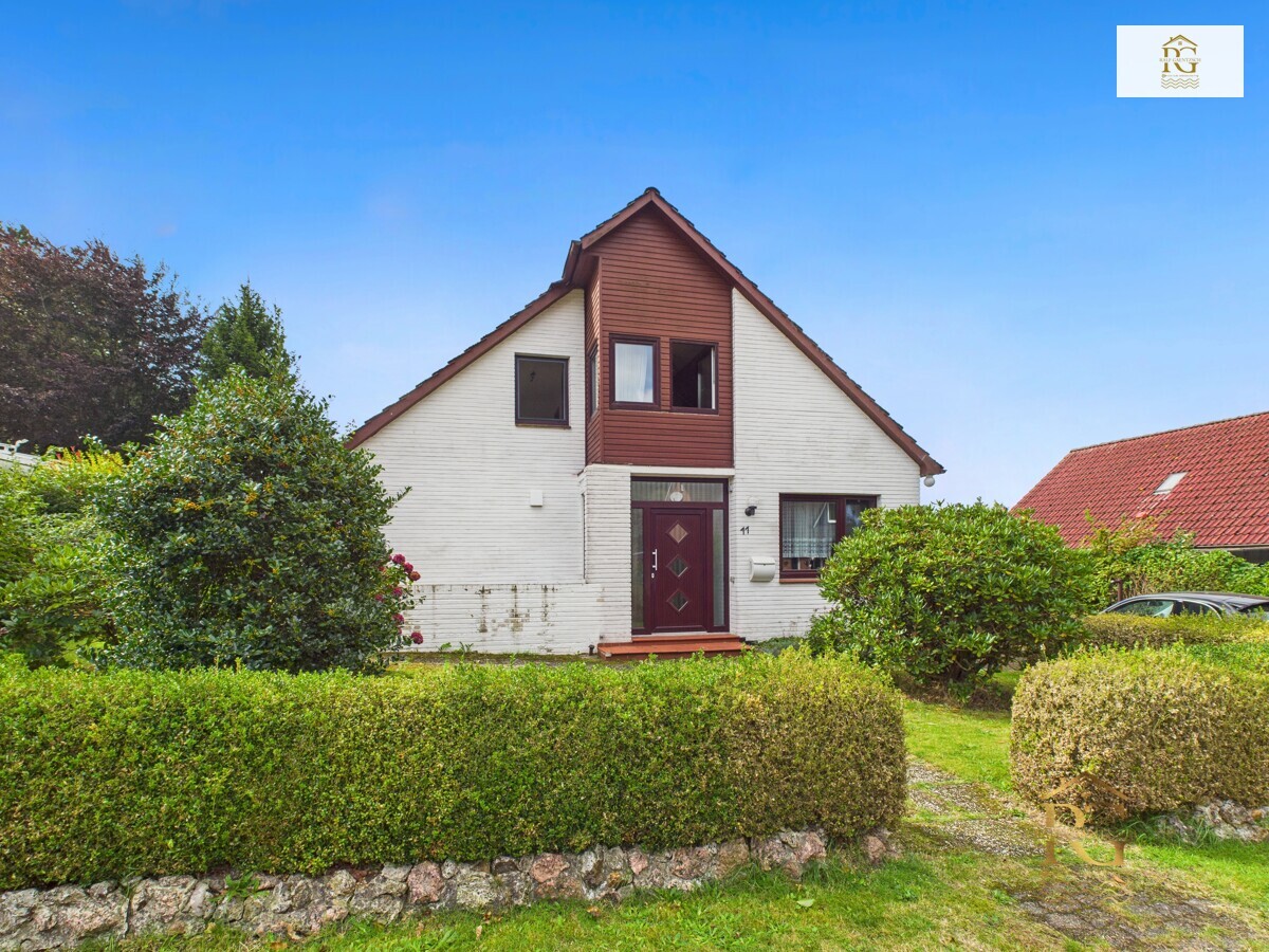 EFH in ruhiger Lage mit der Möglichkeit zur individuellen Gestaltung-Baumaterialen vorhanden !