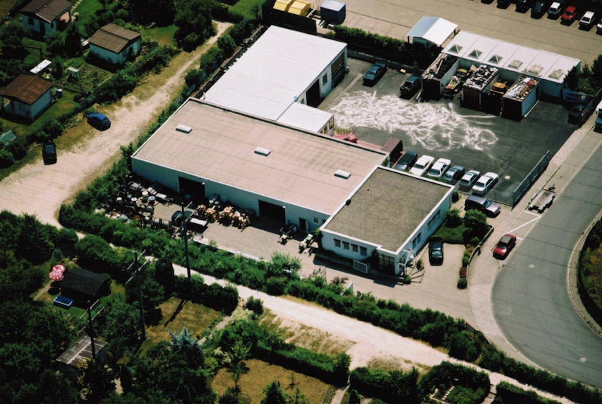 Repräsentative Gewerbeeinheit mit Büros und großen Lager- /Produktionhallen in Schwaig/ Nürnberg