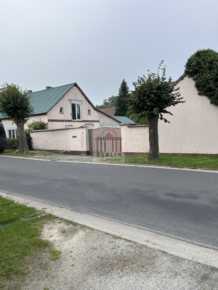 Haus mit Geschichte, großem Grundstück und Raum für Ihre Visionen!