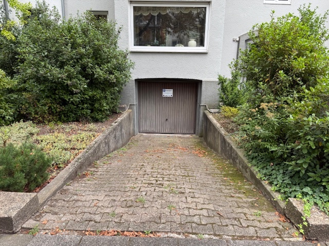 EINZELGARAGE plus vorliegendem STELLPLATZ in Düsseltal
