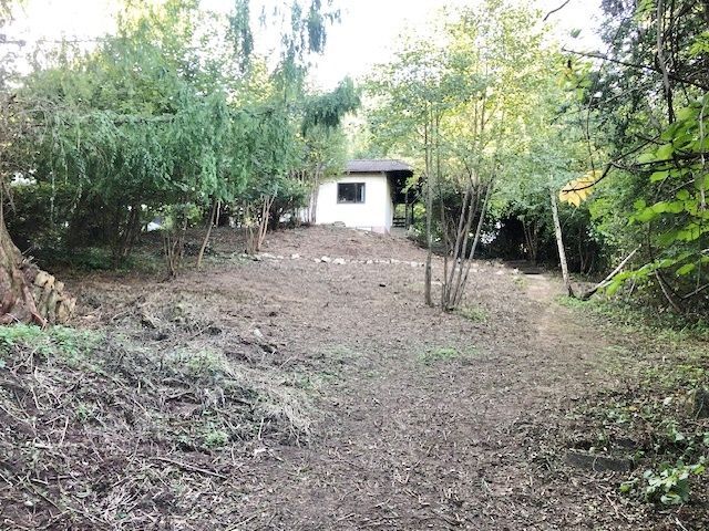 Baugrundstück mit Altbestand in ruhiger Hanglage von Burgthann-Grub