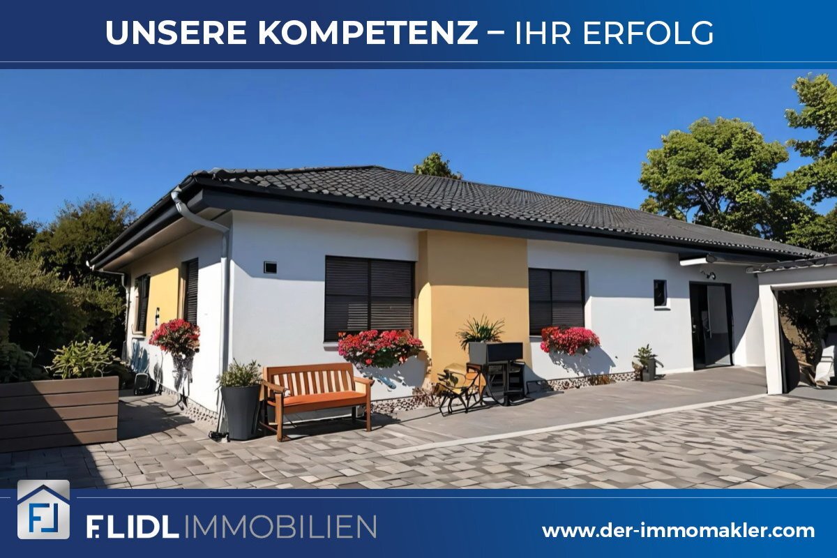 gepflegter Bungalow mit Pool