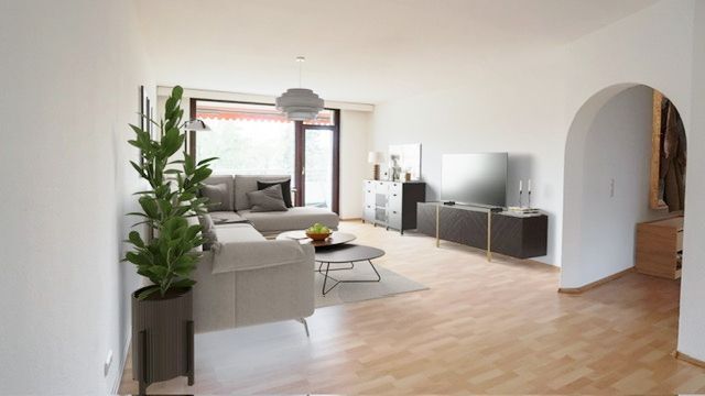 Sachsenhausen-Sonnenring: Helle 2,5 ZETW mit 2 Balkonen, EBK TG-Platz und Schwimmbad