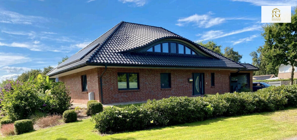 Idyllisches Einfamilienhaus Sackgasse mit Reitplatz Pferdestall/2,7 Hektar Weideland