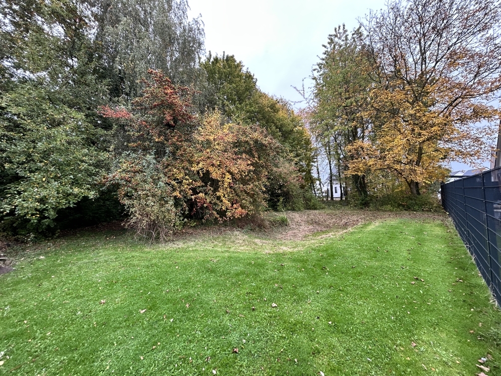 Ihr Platz zum Bauen – Ruhige Baulücke mit altem Baumbestand in Werl-Hilbeck