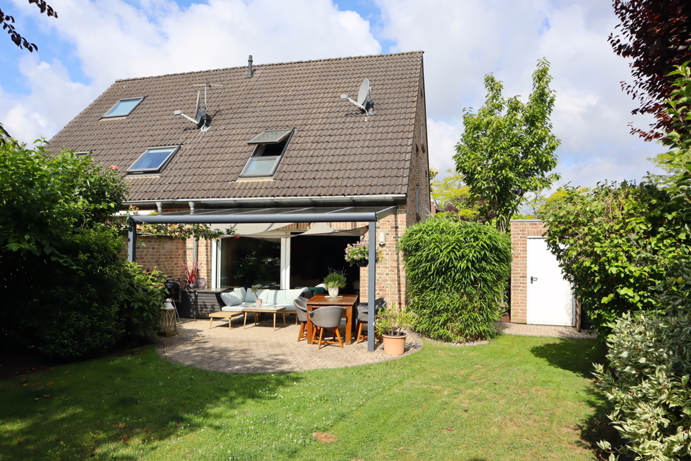 PROVISIONSFREI - TOP-LAGE - TOP-Zustand, BJ. 2003, 4 ZIMMER, TAGESLICHTBAD aus 2016, GARTEN, GARAGE!