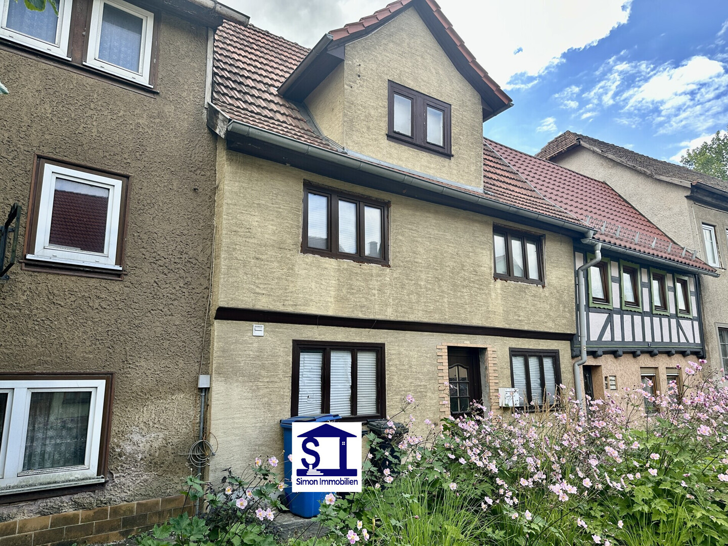 Schnäppchen im Herzen von Schmalkalden – charmantes Reihenhaus mit Garten & zwei Balkonen!