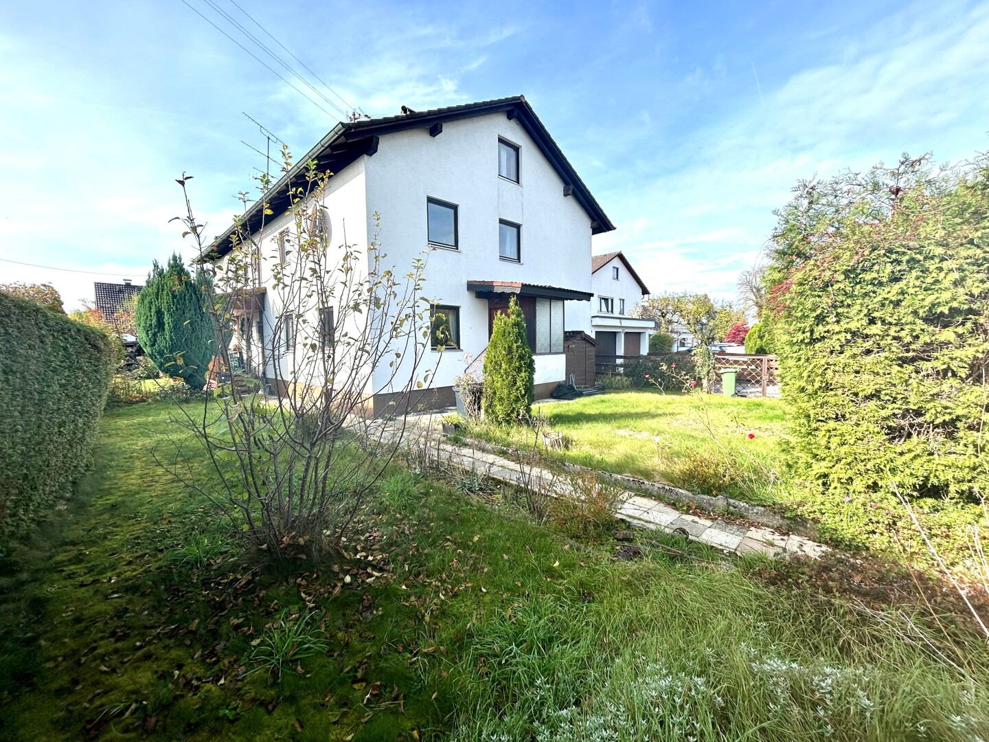 Grundstück für Doppelhaushälfte mit großem Garten!