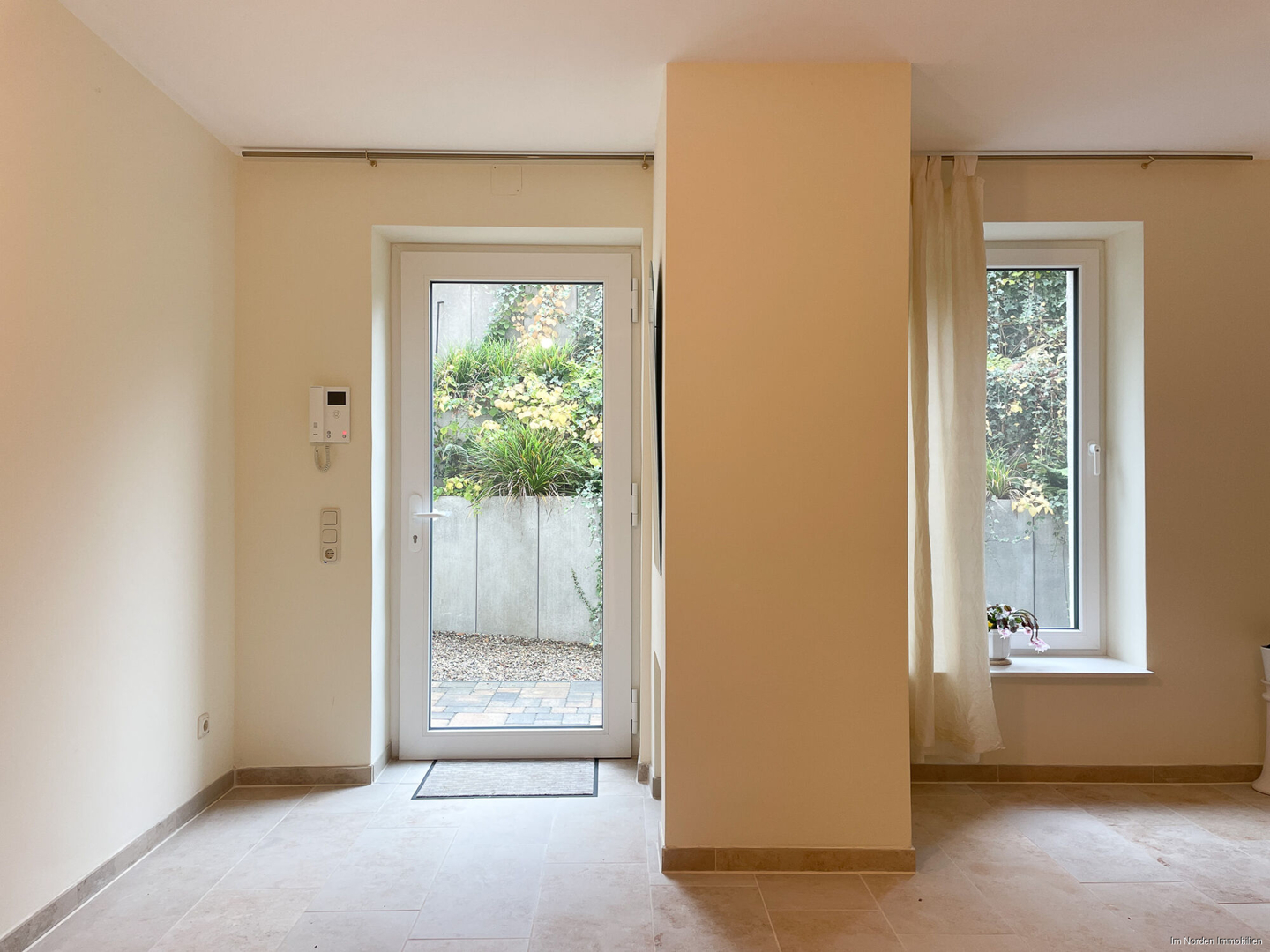 Elegante 1-Zimmer-Souterrain-Wohnung in Malente / Krummsee zu mieten