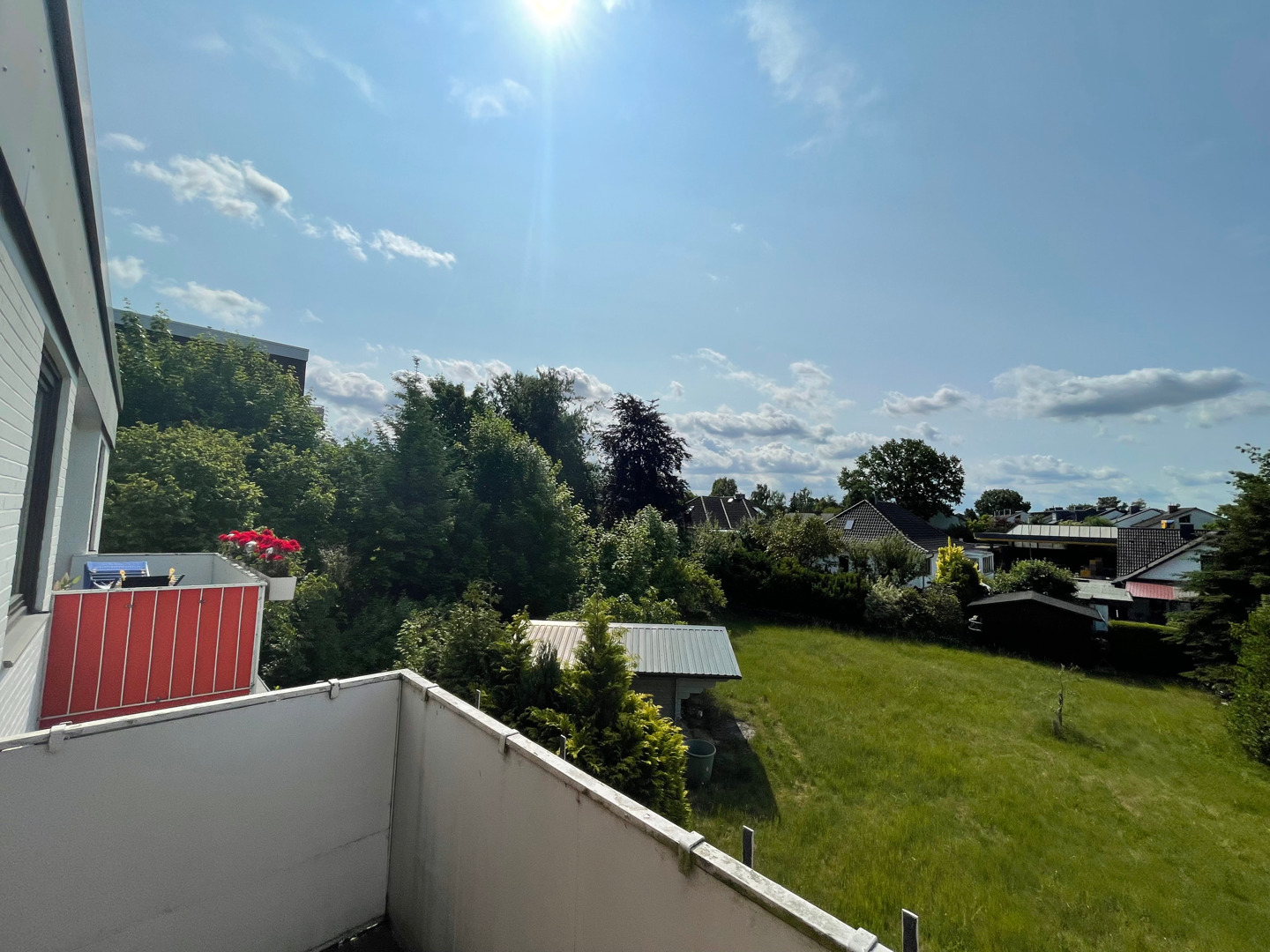 Renovierungsbedürftigte 2,5 Zimmerwohnung auf ca.69qm, Sauna und Carport in gepflegter Anlage in Oststeinbek