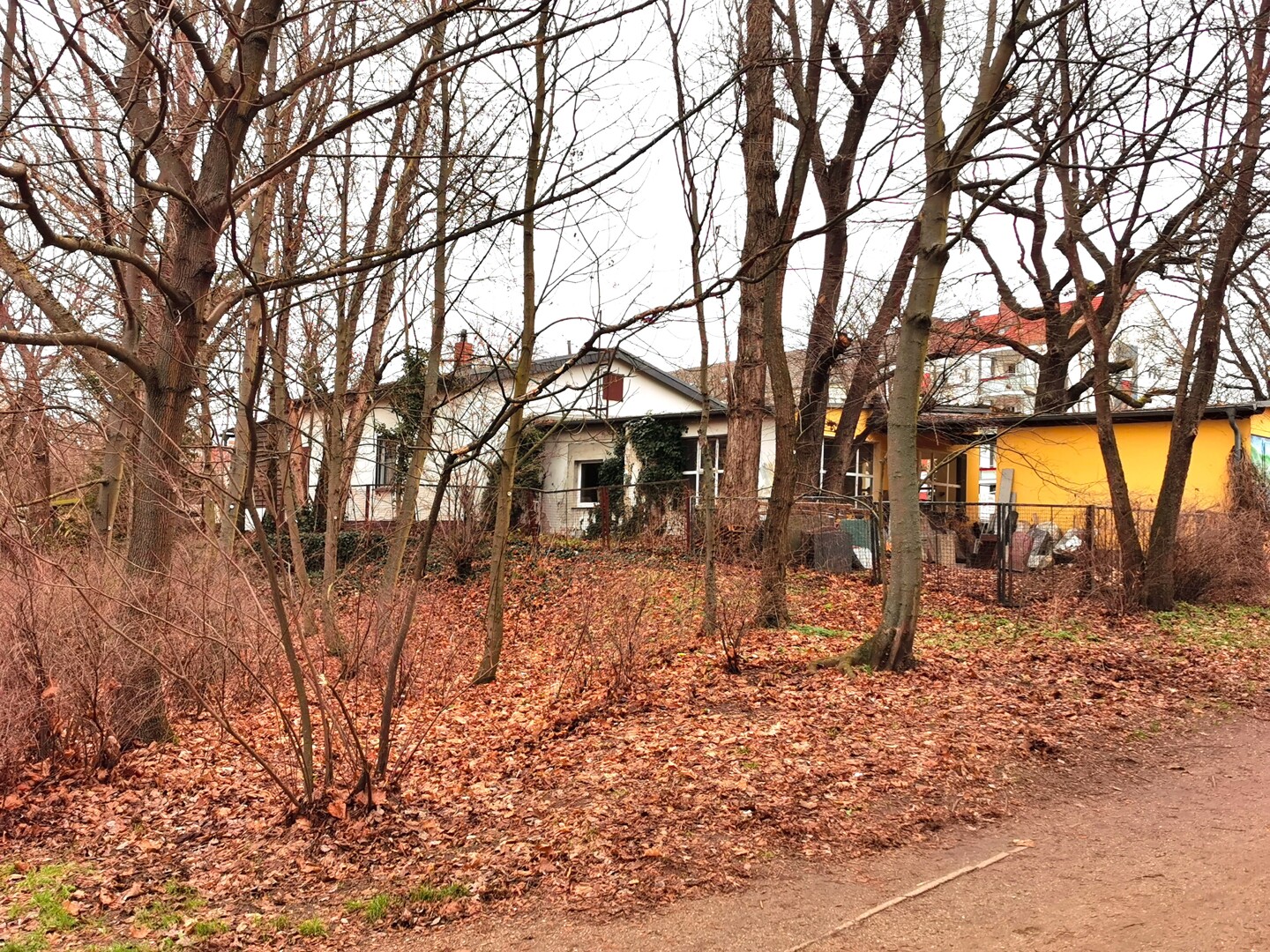 Baugrundstück für Wohnprojekte nahe Kiefholzbrücke, unweit des Güldenhofer Ufers