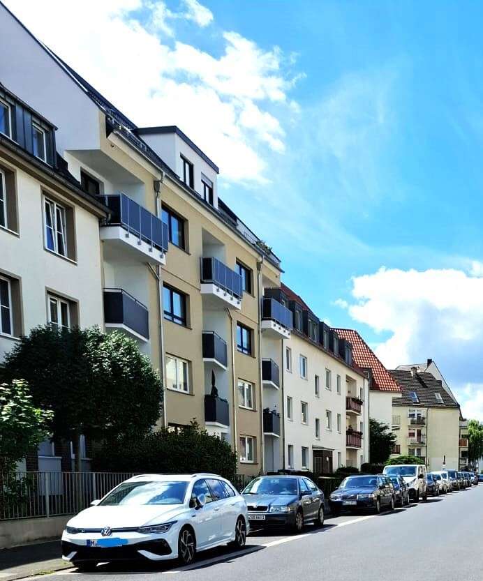 ZUHAUSE IM KÖLNER SÜDEN!  2 ZIMMER - WOHNUNG - BALKON - MODERNISIERT!