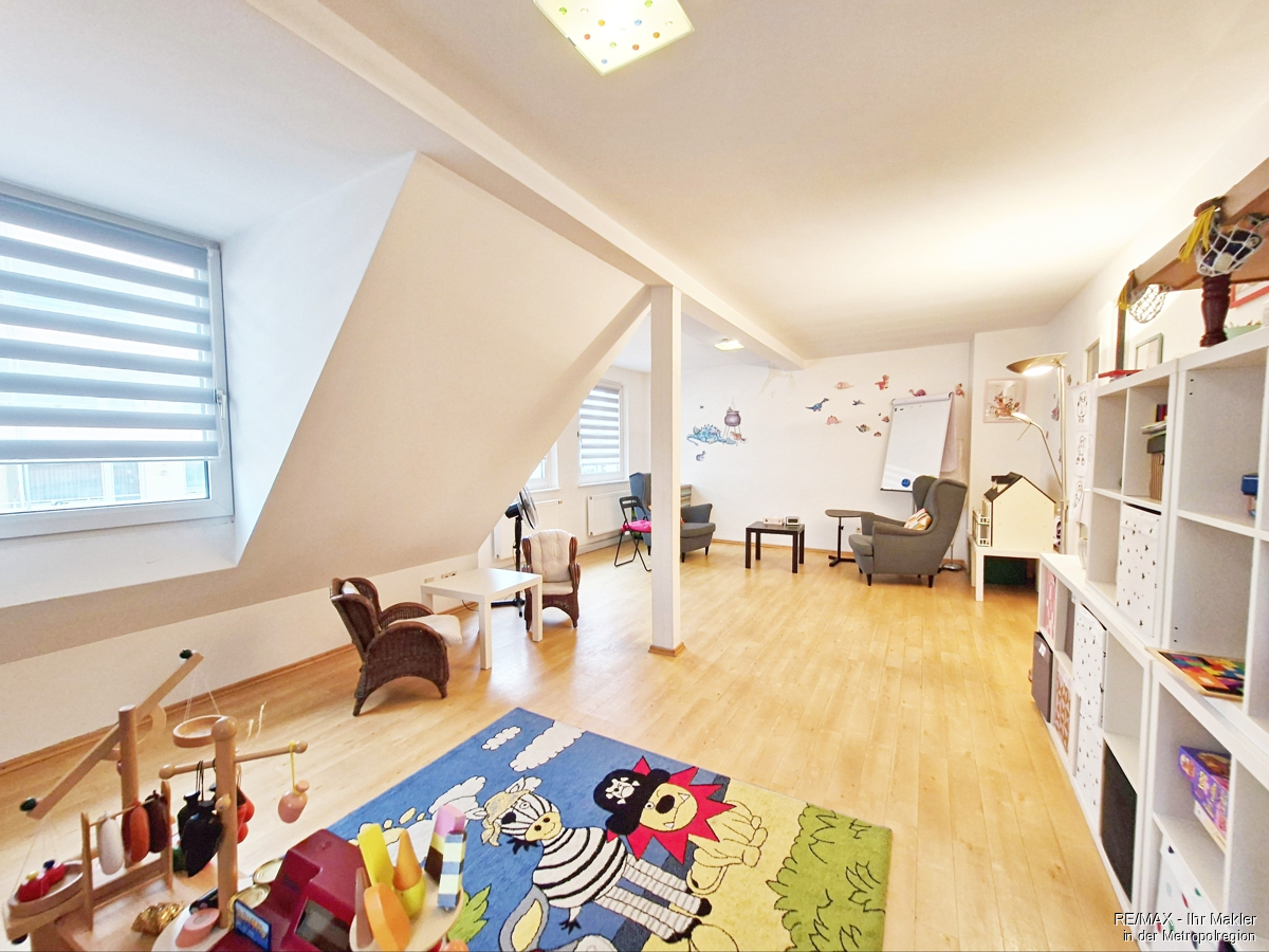 Vielseitig nutzbar - Büro, Praxis, Gewerbe