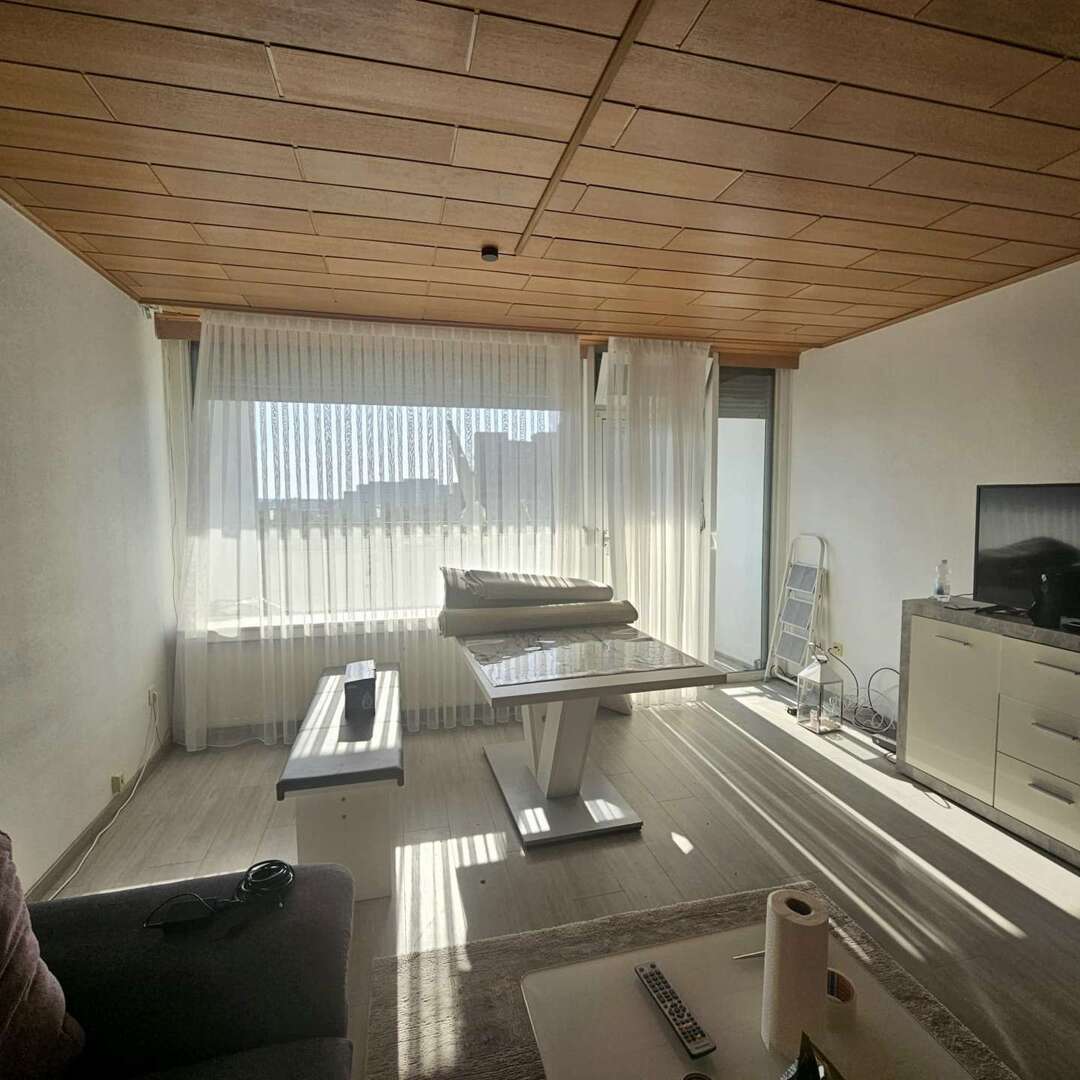 2-Zimmer-Wohnung mit Loggia und Tiefgaragenstellplatz
